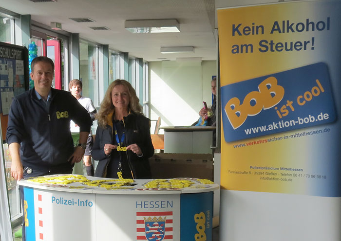 Der BOB-Stand auf dem Sport-Dies in Gießen mit Claudia Schäfer und Dirk Brandau 