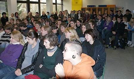 Interessierte Zuhörer auch in der Herderschule Gießen