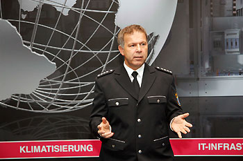 Polizeihauptkommissar Düding bei 