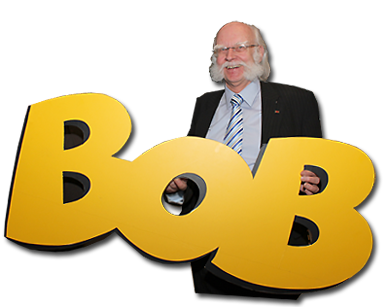 Auch der Vorsitzende des Verein, Jürgen Hertlein, unterstützt die Aktion BOB seit Jahren gern - hier mit dem BOB-Schriftzug