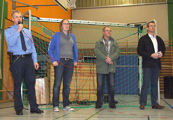 v.l. POK Thorsten Frey, Janine Claar, Vorsitzender Karl-Heinz Kajewski und Bürgermeister Kai-Uwe Spanka