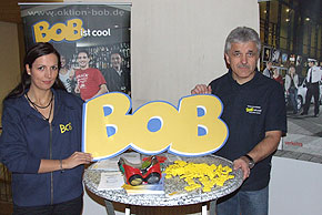 Der BOB-Stand beim Weihnachtstanz in Buchenau mit Melanie Arnold und Eberhard Dersch