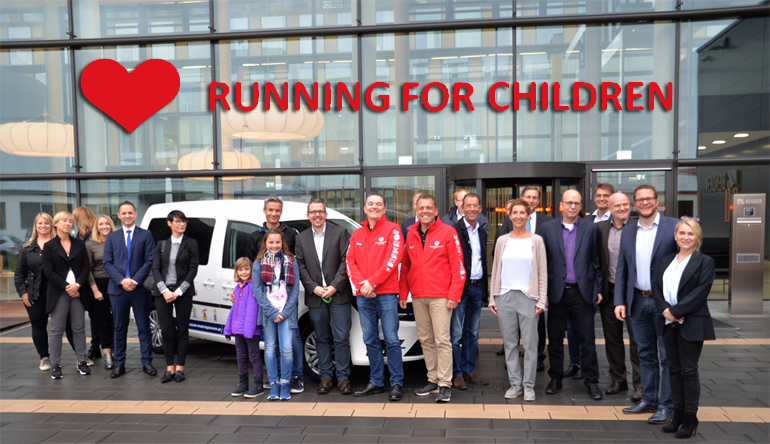Die Fahrzeugübergabe an den Koordinator Kevin Leinbach vom Kinderhospizdienst fand am 23. Oktober im Beisein von vielen Unterstützern und Sponsoren in Grünberg statt